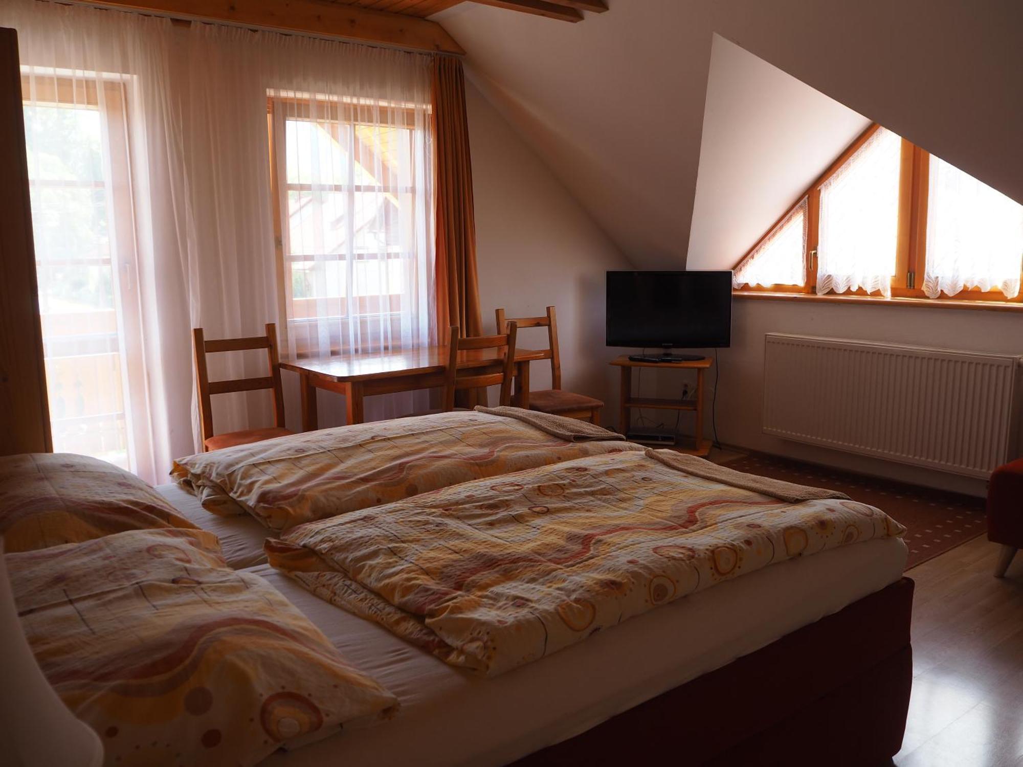 Privat Alenka Hotel Liptovský Mikuláš Екстериор снимка
